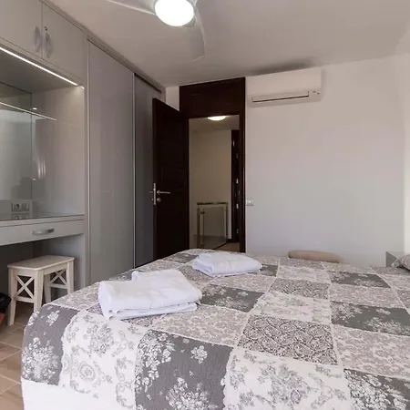 Park Santiago Ii 85 - Two Bed Apartment *